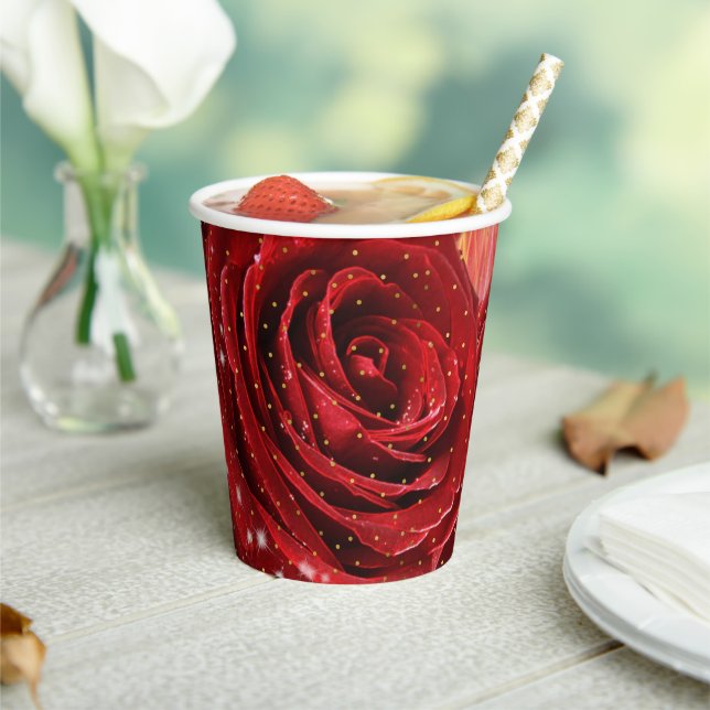 Gobelets En Papier Roses Rouges Occasion Abstraite (Insitu)