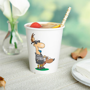 Gobelets En Papier Un Arbitre Aveugle Qui Siffle