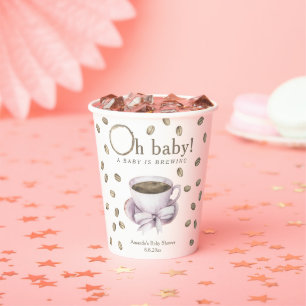 Gobelets En Papier Un bébé café est en train de mijoter Baby shower