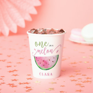 Gobelets En Papier Un dans une pastèque melon