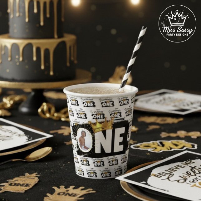 Gobelets En Papier Un Hip hop célèbre 1er anniversaire Photo (Customizable 'Notorious One' 1st birthday party paper cups with a hip-hop theme. Photo inside the O)