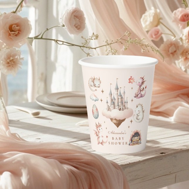 Gobelets En Papier Un petit dragon se trouve sur le Baby shower Way (Créateur téléchargé)