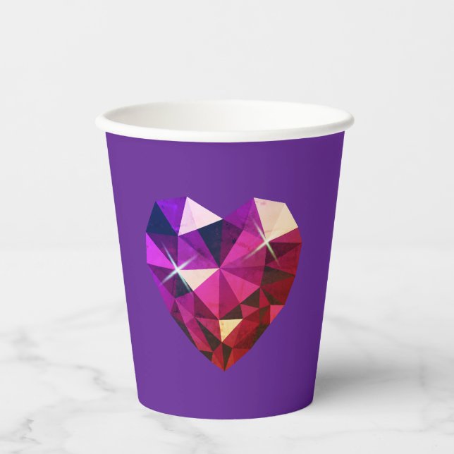 Gobelets en papier violet avec pierre précieuse en (Recto)