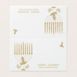 Gold Dove Menorah Hannukah Place Carte de siège<br><div class="desc">Une belle carte d'hôte Hannukah en or et blanc avec une menorah de colombe en or avec vos noms de famille et l'année de la réunion. Une carte de séjour impressionnante qui devient un lieu de villégiature.</div>