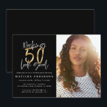 Gold faire 50 look bonne photo invitation annivers<br><div class="desc">Faire 50 belle invitation d'anniversaire photo. Texte de script moderne monochrome et design d'effet or. Partie d'une collection.</div>