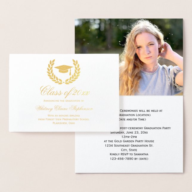 Gold Foil Crest Photo Graduation Invitation (Affichage)