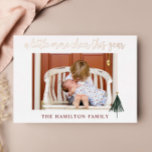 Gold Foil Elegant New Baby Photo Carte de Noël<br><div class="desc">Annoncez l'arrivée du plus récent ajout à la famille avec cette élégante carte de noël en feuille d'or. Ajoutez 4 photos et customisez le texte pour partager toutes les statistiques de naissance de votre bébé. Visitez ma collection de cartes de Noël pour voir toutes les options de cartes de Noël...</div>