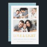 Gold LOVE & LIGHT Simple Photo Hanoukka Cartes<br><div class="desc">Cartes Hanoukka avec espace pour trois photos, les mots "LOVE & LIGHT" dans un effet brillant de papier doré (attention, il s'agit d'un effet imprimé, pas de papier doré). Le design de l'arrière comporte un cadre d'étoiles dorées brillantes et de pois contre un arrière - plan bleu clair. Le bleu...</div>