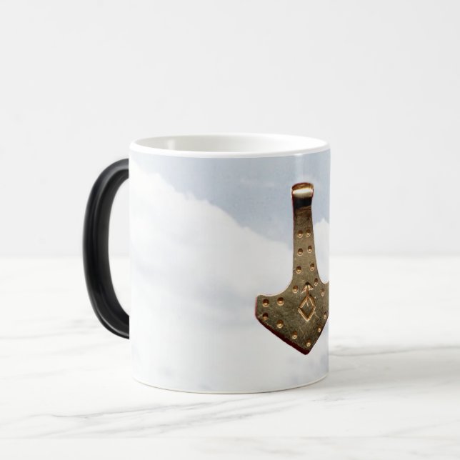 Gold Thor Hammer nuages de morphing mug (Devant gauche)