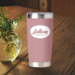 Gourde Isotherme Dusty Rose Stylisé Mariage Nom du fabricant<br><div class="desc">Offrez votre toiletteur mariage avec ce tondeuse en acier inoxydable, tendance et personnalisé, avec son nom en écriture stylisée dans un design ovale blanc. La couleur et le script de l'Arrière - plan sont rose poussiéreux. Personnalisez votre tondeuse thermique en éditant et en remplaçant le nom du toiletteur par le...</div>