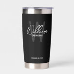 Gourde Isotherme Script moderne Salons personnalisés<br><div class="desc">Monogramme et cadeaux de nom minimaliste moderne Personnalisé Ce design présente un nom personnalisé en blanc moderne écriture script style de police et monogramme en gris clair moderne style de police sans serif comme arrière - plan, avec des détails mariages en blanc moderne sans serif style de police sur arrière...</div>
