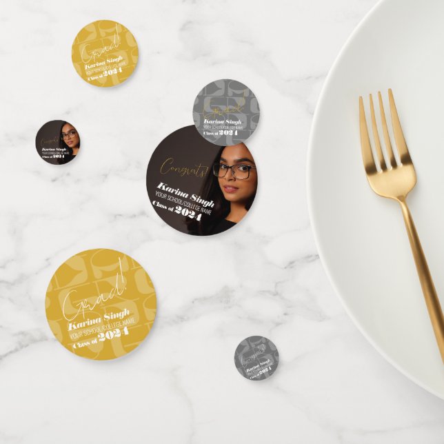 GRAD ! Simple Modern Graduation photo confetti (Groupe)