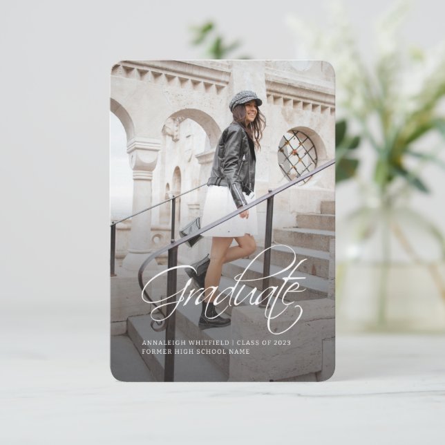 Graduation 2025 Script Grad Photo Faire-part (Debout devant)