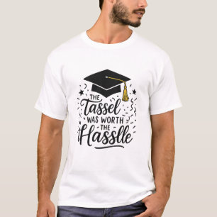 "Graduation Celebration T-Shirt - Diplômé Holding