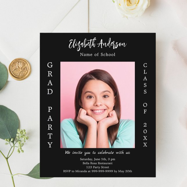 Graduation party noir blanc photo invitation 2025 (Créateur téléchargé)