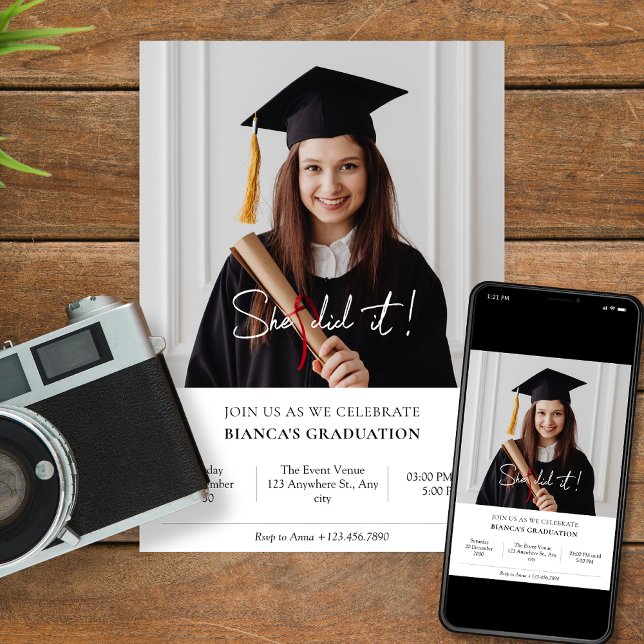 Graduation photo minimaliste Invitation (Créateur téléchargé)