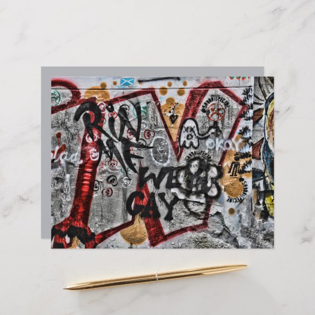 Graffiti Gris rouge Lettres Urban Street Wall Art (Devant/Arrière en situation)