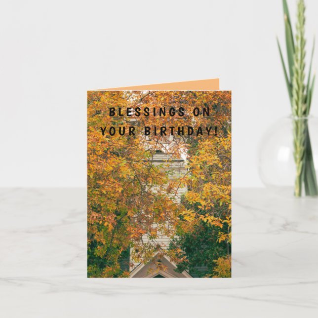 Grand clocher de l'église et feuilles d'automne vo (Devant)