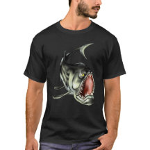 Grand mauvais T-shirt de poissons