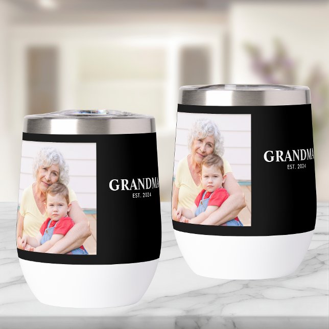 Grand-mère a établi une photo noire audacieuse (Créateur téléchargé)
