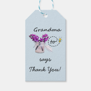 Grand-mère à être étiquette de cadeau