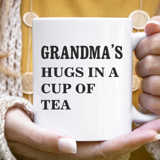 Grand-mère serré dans une tasse de thé Grande-mère (Créateur téléchargé)