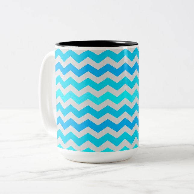 Grand mug rayé bleu et aqua à chevrons (Devant gauche)