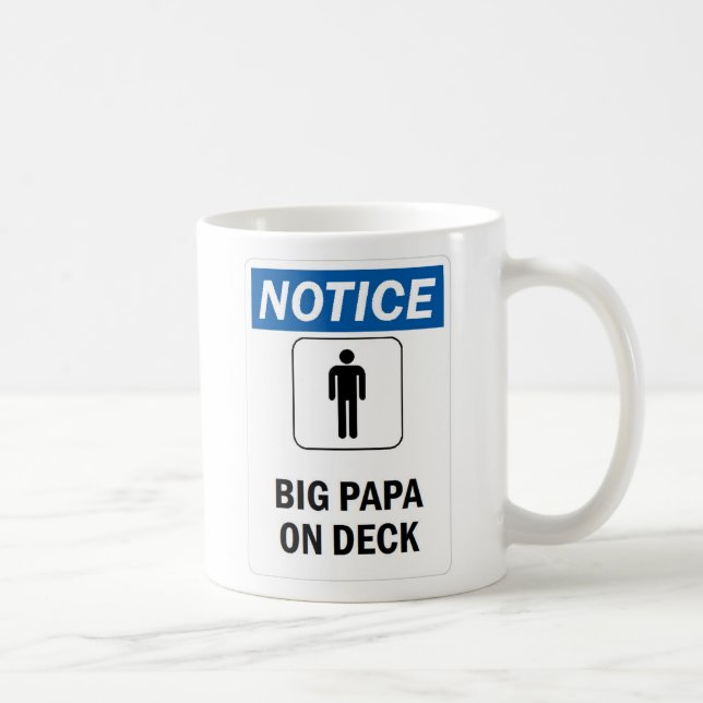 Grand papa de tasse blanche classique sur la (Droite)
