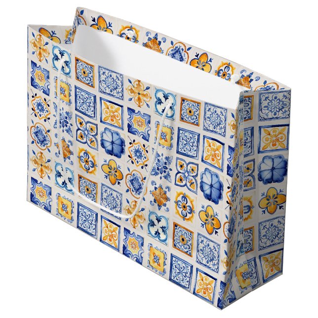Grand Sac Cadeau Blue White Yellow Tiles Pattern Summer Aesthetic  (Devant Angle)