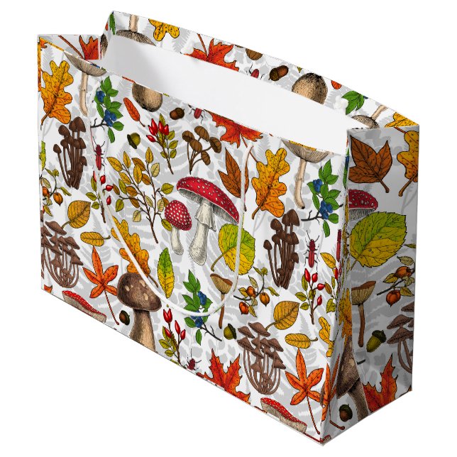Grand Sac Cadeau Champignons d'automne, feuilles, noix et baies sur (Dos Angle)