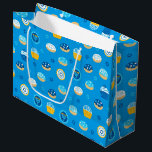Grand Sac Cadeau Chanukah étoile juive Cupcakes bleu<br><div class="desc">Créez un joli cadeau Chanukah avec ce sac cadeau et papier mouchoir assorti.</div>