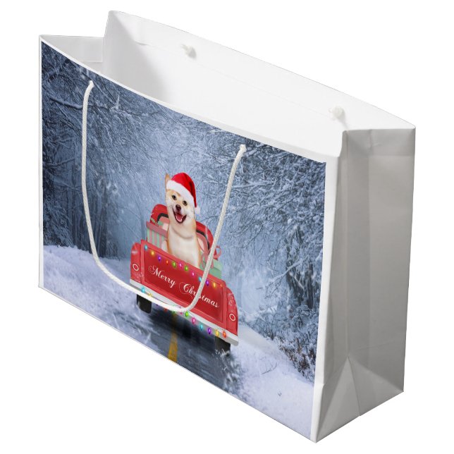 Grand Sac Cadeau Chien de Shiba Inu en neige assis sur un camion de (Devant Angle)