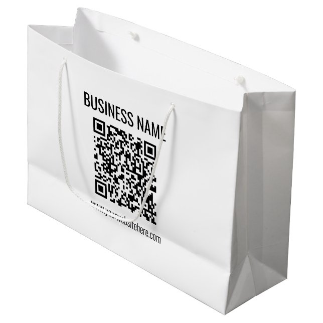 Grand Sac Cadeau Code QR personnalisable & Nom de l'entreprise (Devant Angle)