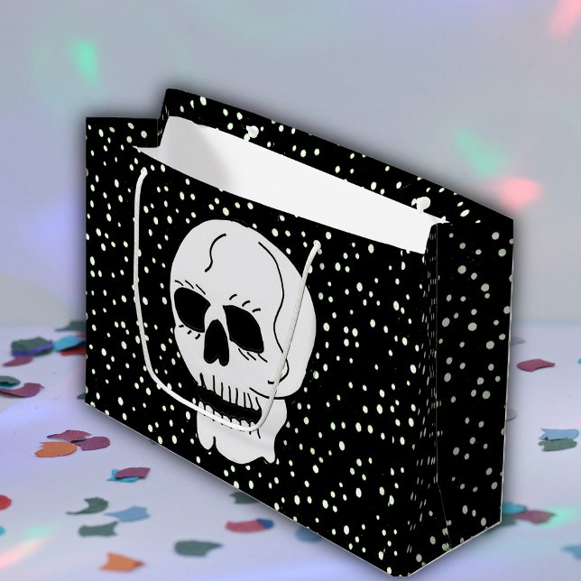 Grand Sac Cadeau Crâne classique blanc Halloween Goth (White skull on black gift bag with white polka dots.)
