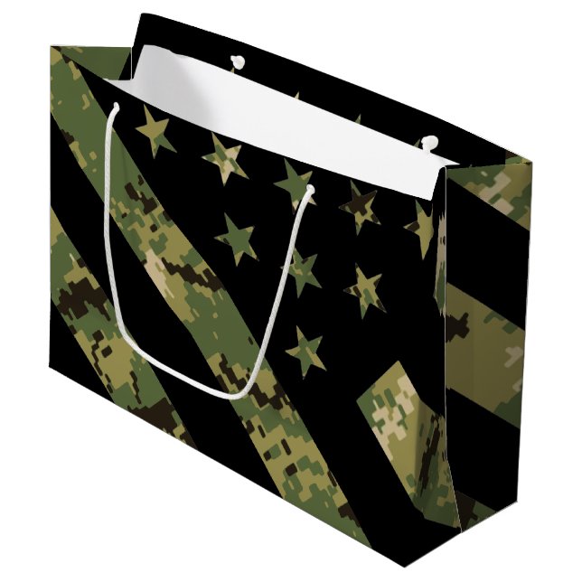 Grand Sac Cadeau Drapeau US du Camouflage numérique militaire (Devant Angle)