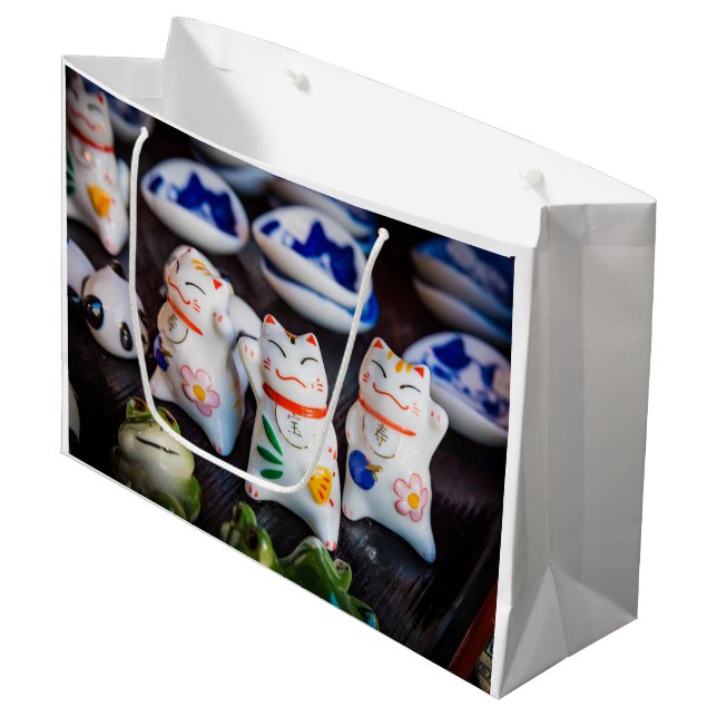 Grand Sac Cadeau figurines de chats à Beckoning (Devant Angle)