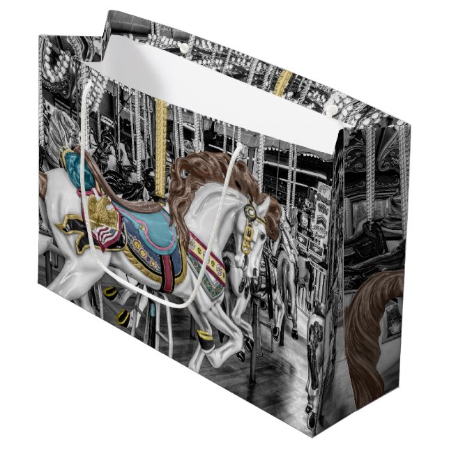 Grand Sac Cadeau Merry Go Round Carousel (Devant Angle)