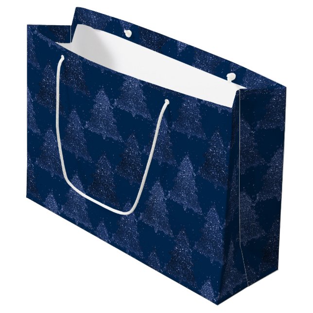 Grand Sac Cadeau Moody Tree Motif | Noël bleu marine classique (Devant Angle)
