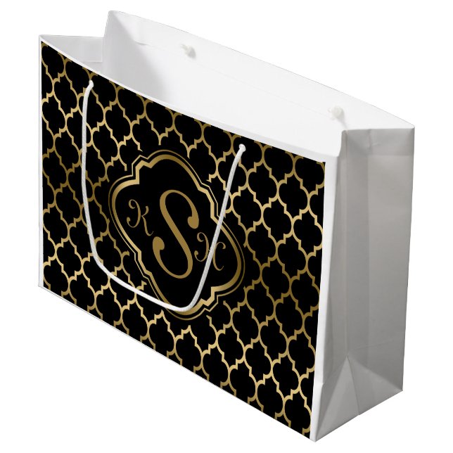 Grand Sac Cadeau Motif Quatrefoil Or et Noir monogramme (Devant Angle)
