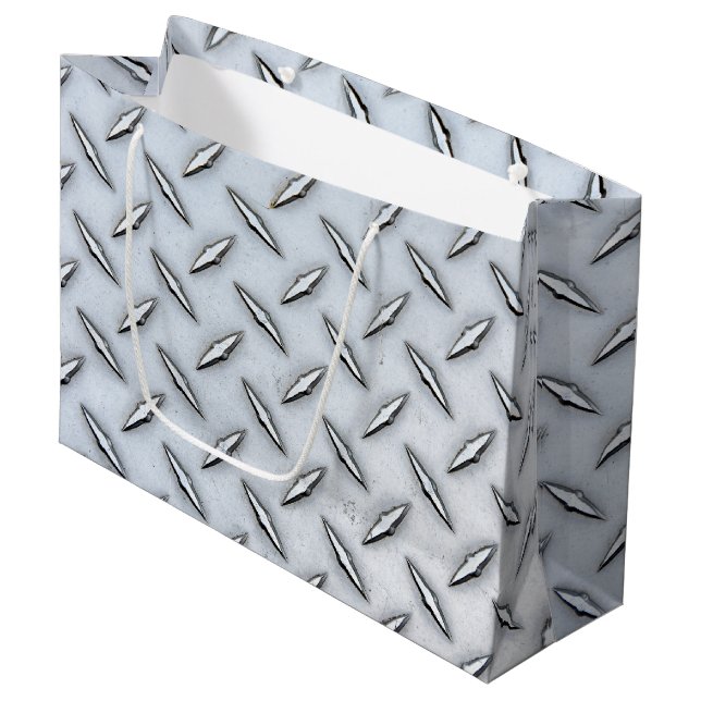 Grand Sac Cadeau Plaque diamant en acier (Devant Angle)
