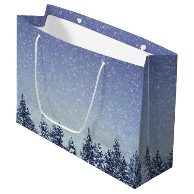 Grand Sac Cadeau Scène gelée de forêt d'hiver de neige (Devant Angle)