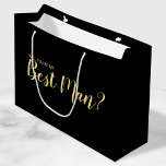 Grand Sac Cadeau Serez-Vous Mon Meilleur Homme ? Proposition modern<br><div class="desc">"Serez-Vous Mon Meilleur Homme ?" Le sac cadeau de proposition moderne comporte le titre "Will You Be My Best Man?" en or style de police de script moderne sur arrière - plan noir. Remarque : Les détails du papier sont simulés dans l'illustration. Il n'y aura pas de métal sur ce...</div>