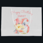 Grand Sac Cadeau Sweet 16 Floral Number Large 16th Birthday<br><div class="desc">Grand sac cadeau pour 16e anniversaire. Ce design délicat et féminin porte le numéro 16, décoré d'un bouquet de fleurs et de feuillage. Le sac cadeau est écrit en joli script et typographie classique avec la mention "Joyeux Anniversaire Sweet" au-dessus du numéro 16. Il a une palette de couleurs douces...</div>