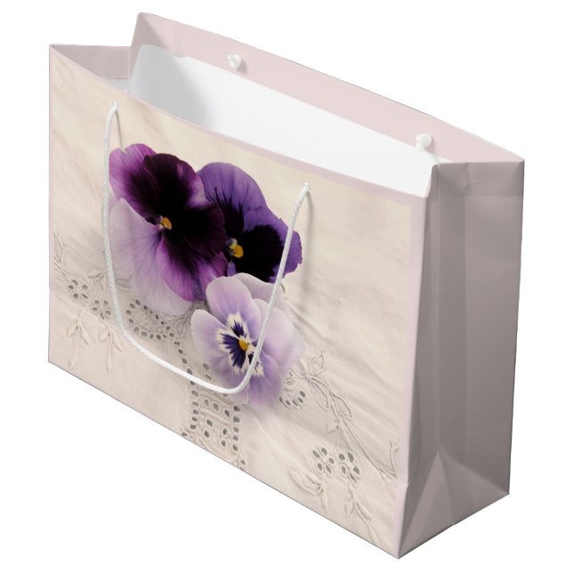 Grand Sac Cadeau Trois panneaux violets (Devant Angle)