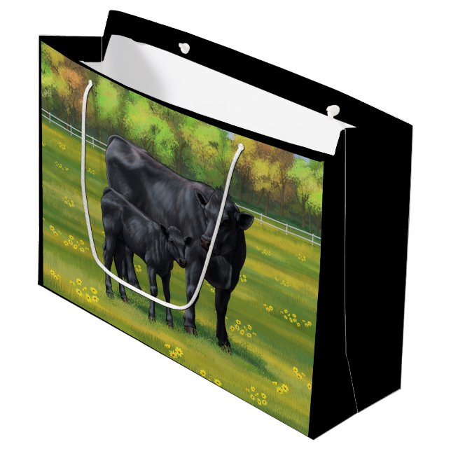 Grand Sac Cadeau Vache d'Angus noir et veau mou en pâturage d'été (Devant Angle)