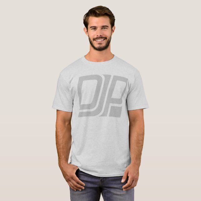Grand T-shirt de logo de DJP (avant seulement) (Devant entier)