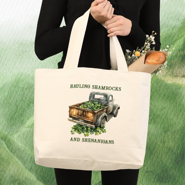 Grand Tote Bag Country Truck Hauling Shamrocks and Shenanigans  (Créateur téléchargé)