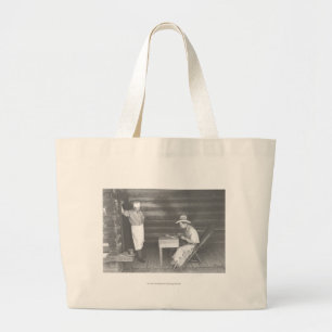 Grand Tote Bag Cuisinier observant un cowboy jouer aux cartes 2