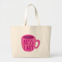 Femme BOSS avec tasse de café rose