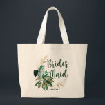 Grand Tote Bag Foliage Tropical Wreath Green & Gold Bridesmaid<br><div class="desc">Feuillage tropical Végétation tendance et couronne d'or Sacs fourre-tout de demoiselles d'honneur personnalisées - avec couronne de feuilles tropicales. Une idée de cadeau de fête de mariée amusante, ou de tenir tout le swag mariage pour vos demoiselles d'honneur, dans une palette de couleurs audacieuses de verts, d'émeraude et d'or. Ce...</div>
